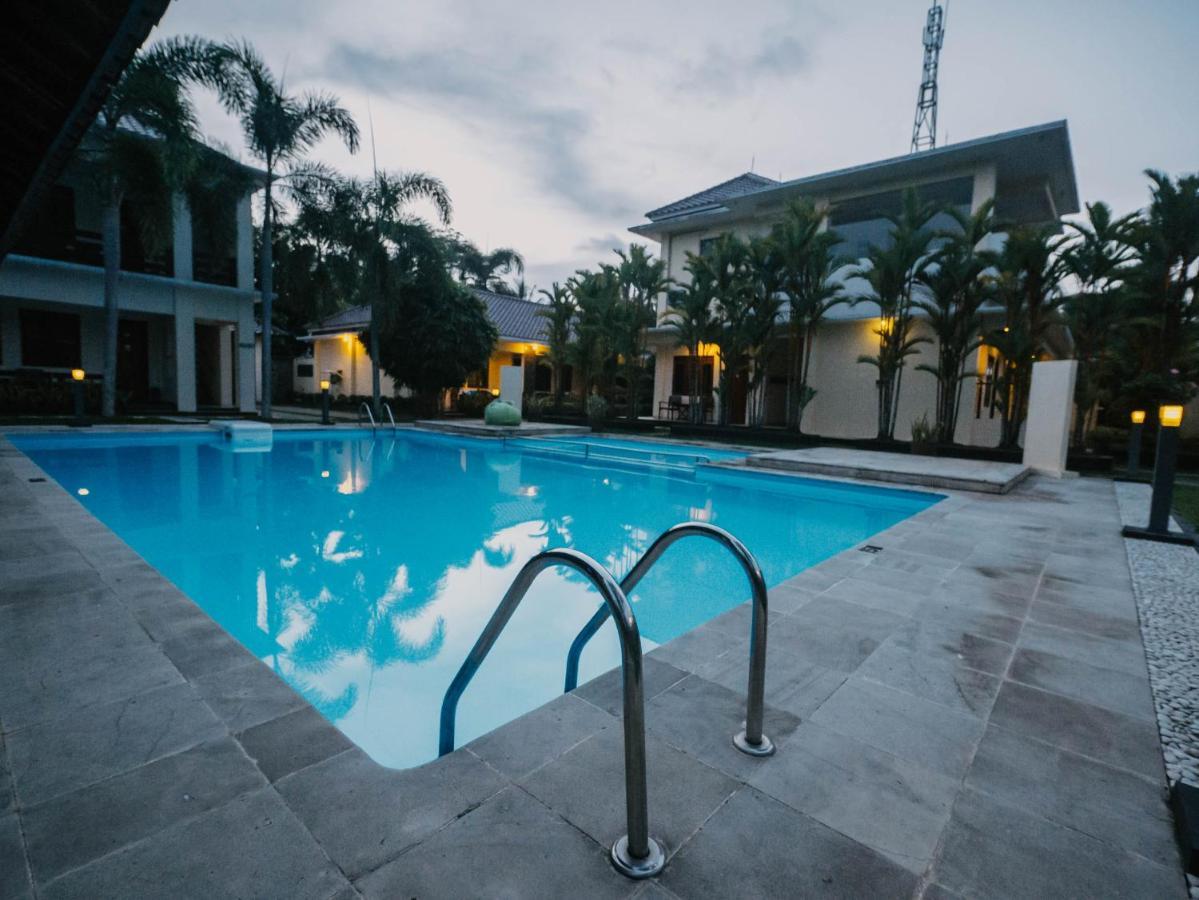 Sunrise Resort Batukaras Εξωτερικό φωτογραφία