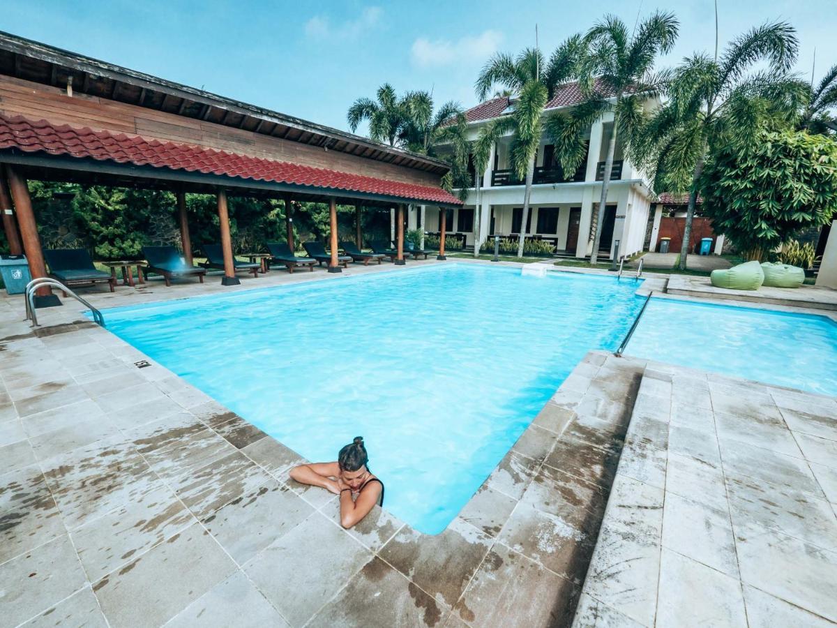 Sunrise Resort Batukaras Εξωτερικό φωτογραφία