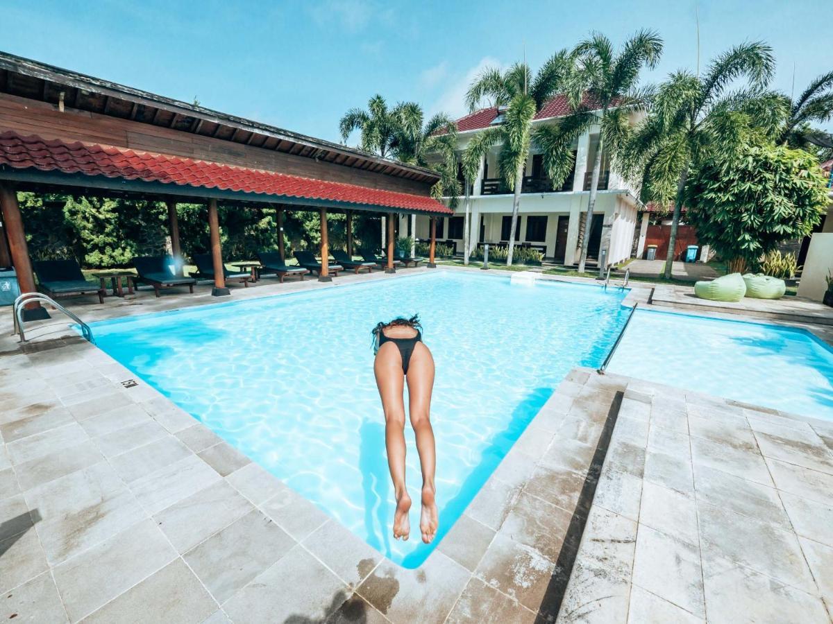 Sunrise Resort Batukaras Εξωτερικό φωτογραφία